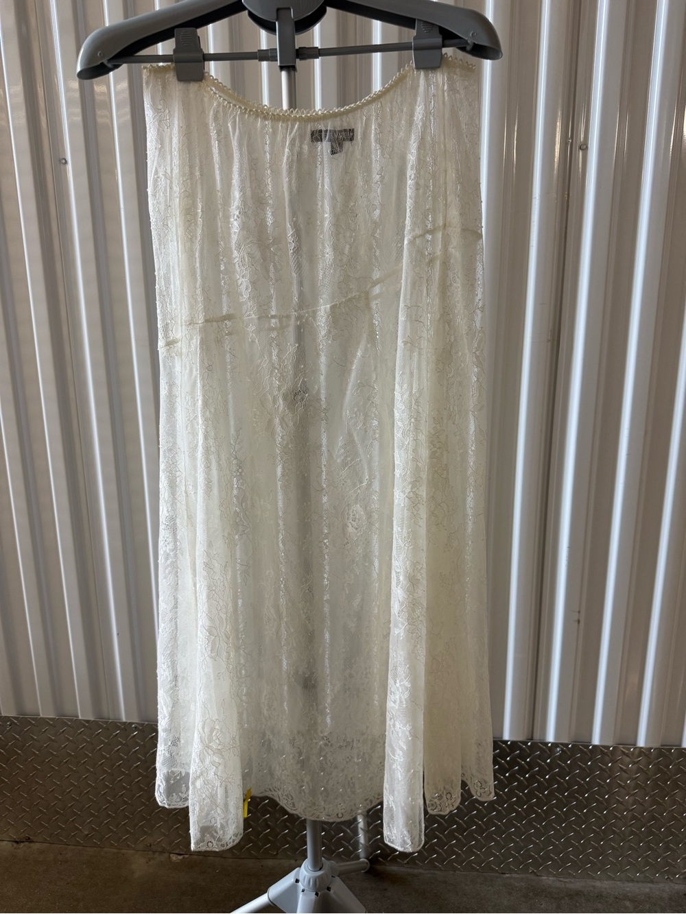 Steve Madden Cream Lace Midi Skirt size XL